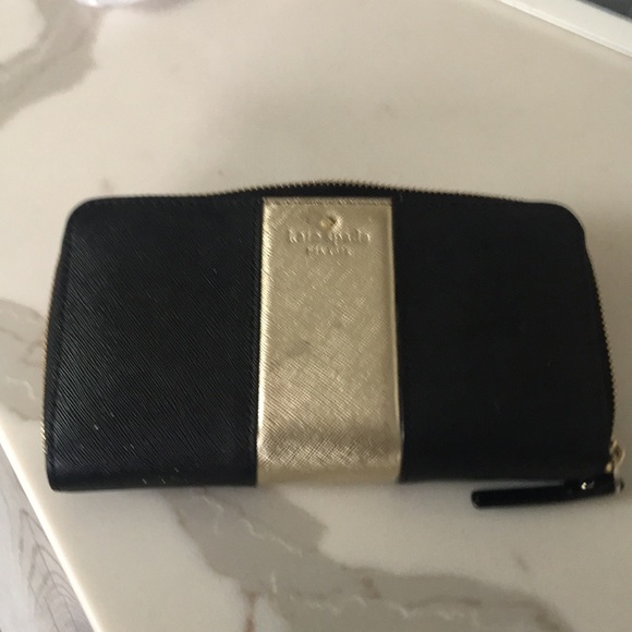 Kate Spade wallet - Picture 4 of 8